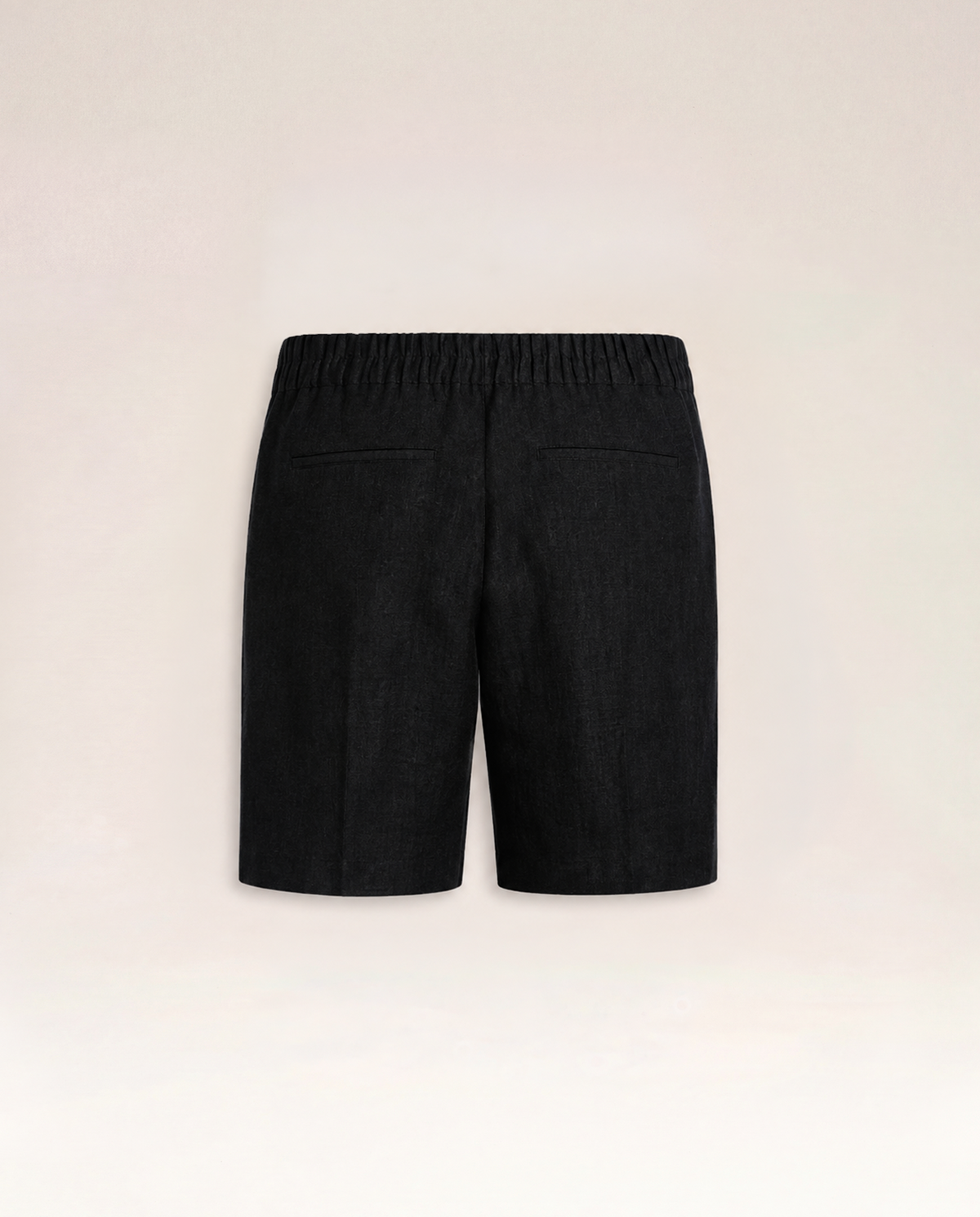 The Cœur Key Linen Shorts in Onyx Black