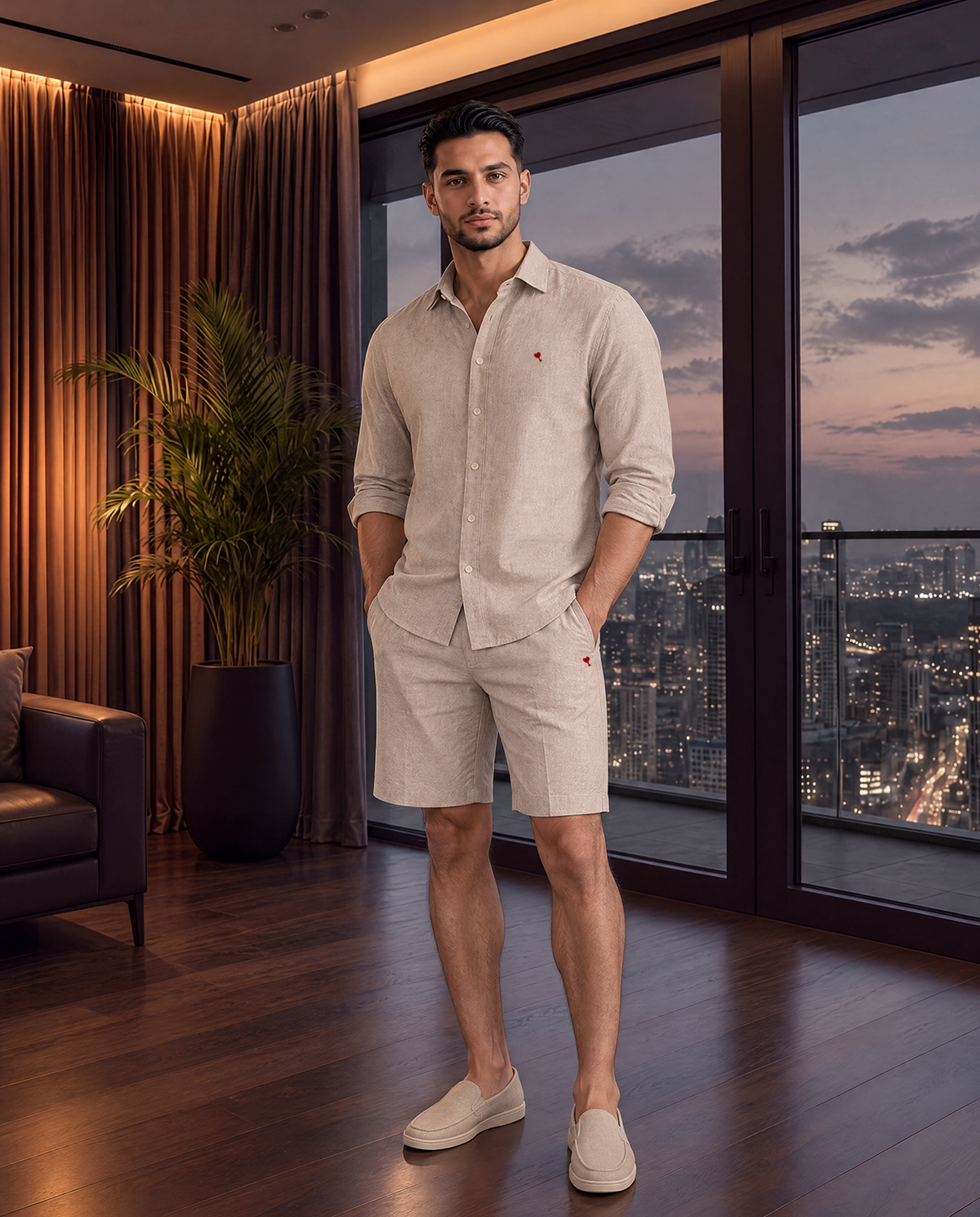 The Cœur Key Linen Shorts in Oat