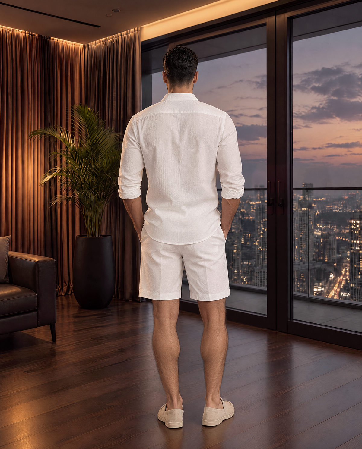 The Cœur Key Linen Shorts in Ice White