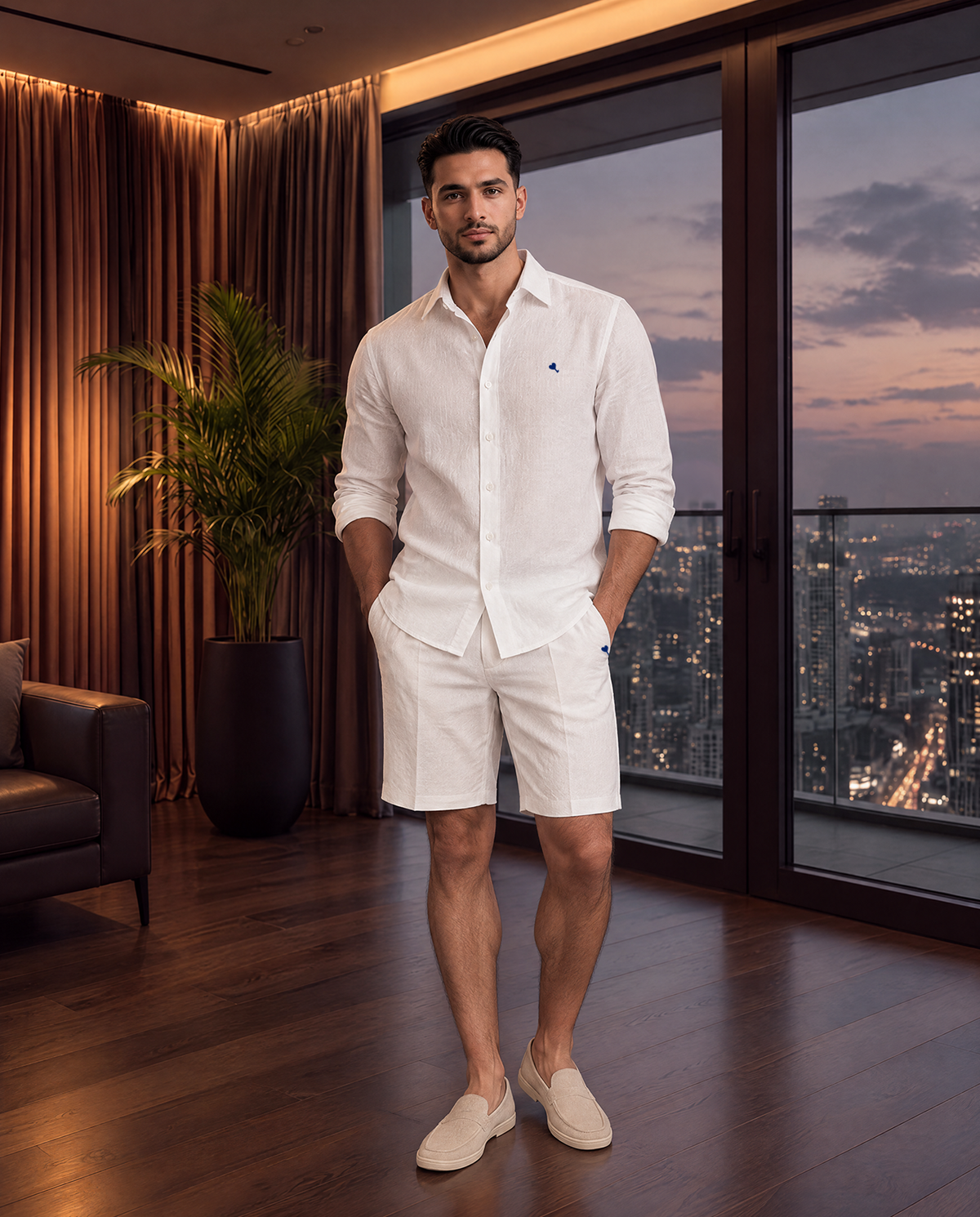 The Cœur Key Linen Shorts in Ice White
