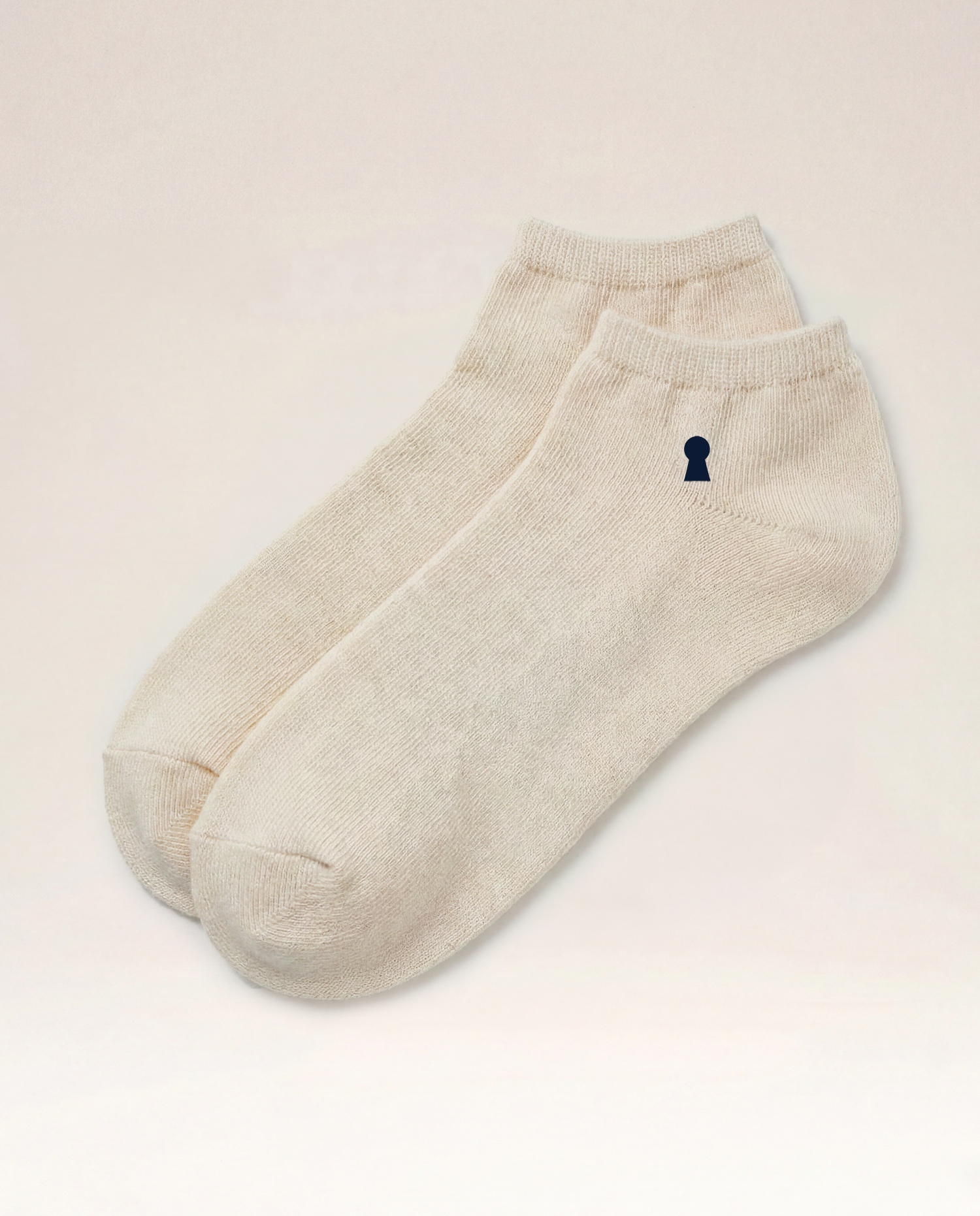 Ecru Keyhole Cotton Low-Cut Socks