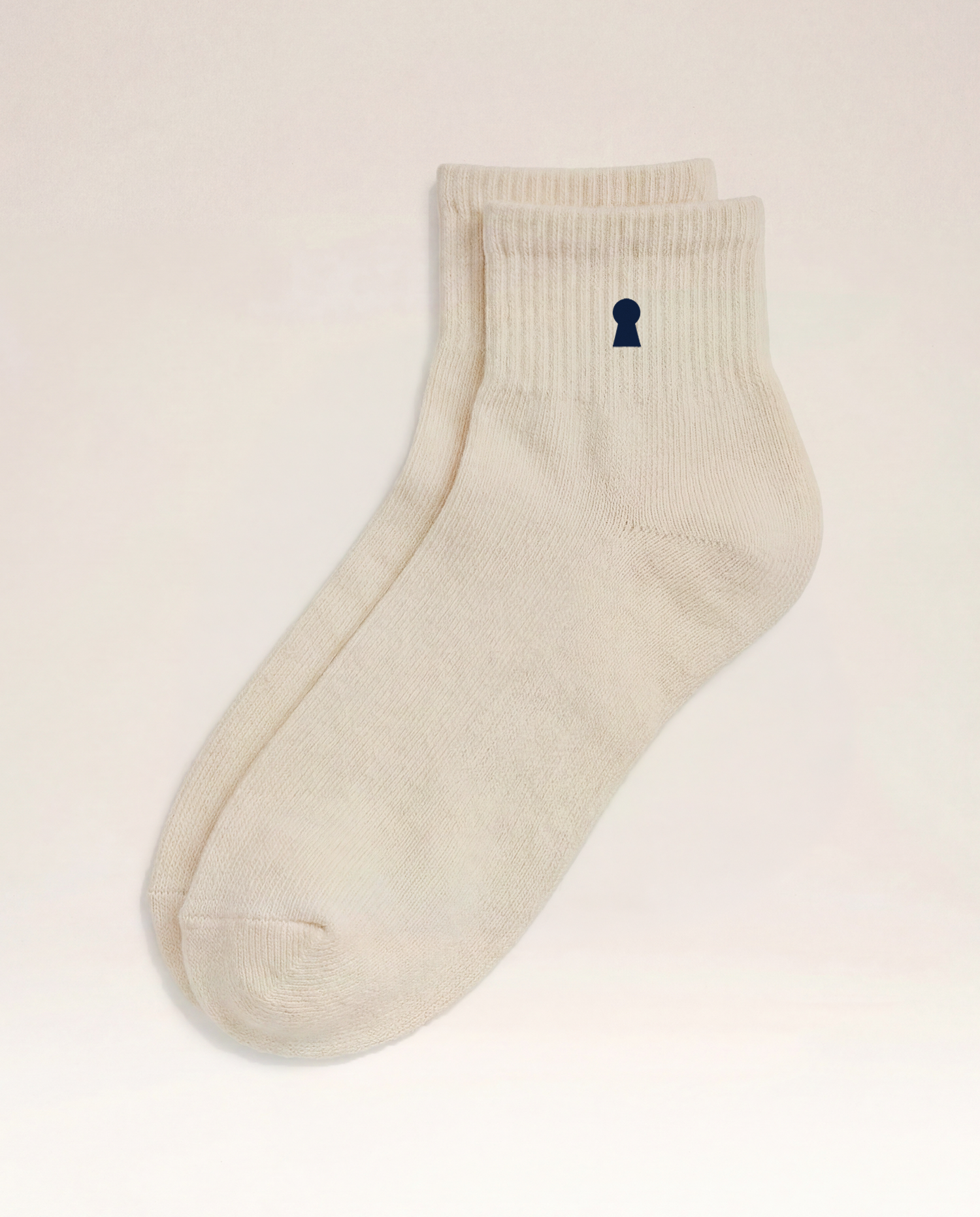 Ecru Keyhole Cotton Quarter Socks